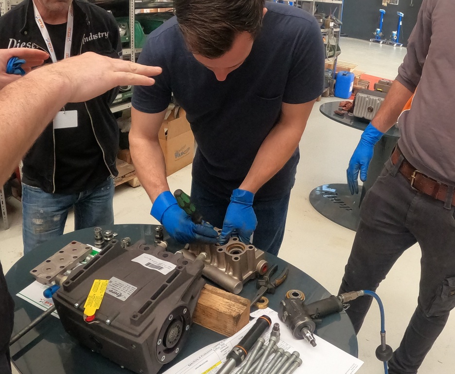 Installazione e assistenza su pompe ad alta pressione Müller Hydraulik